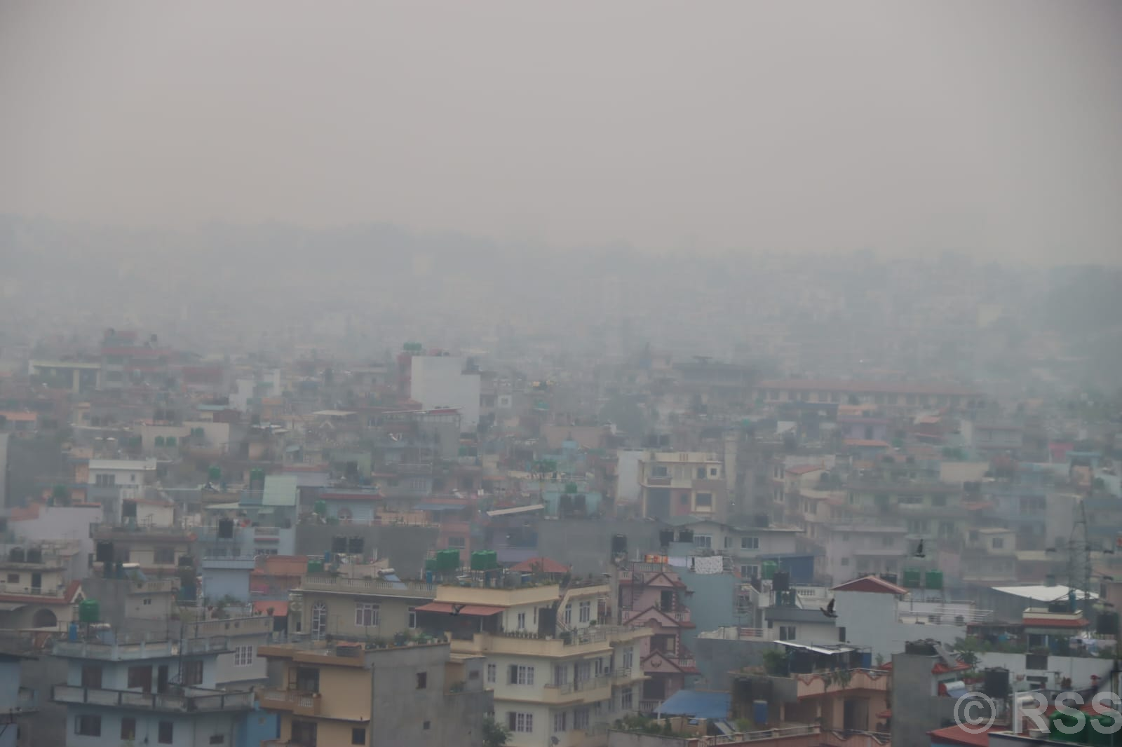 सुक्खाले बढायो डढेलो र प्रदूषण