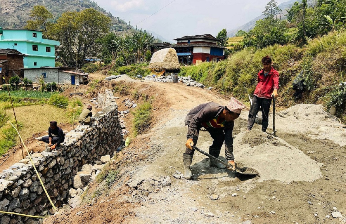चालु आवमा ८५ आयोजनाको बजेट सुरक्षित हुँदा दुई दर्जन योजना अलपत्र