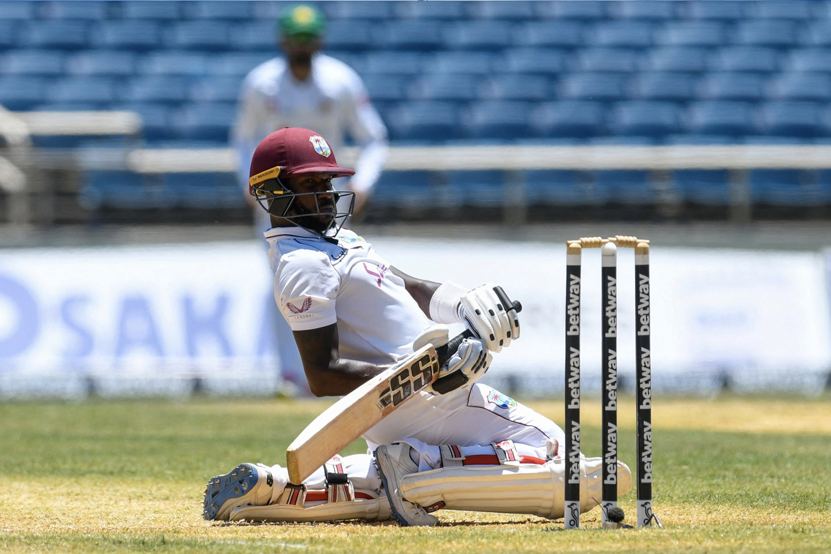 वेस्ट इन्डिजले पाकिस्तानलाई एक विकेटले हरायो