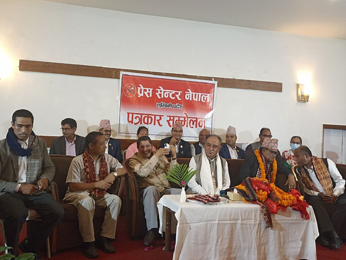 कांग्रेसले लखेटे मात्रै एमालेसँग तालमेलबारे सोचिन्छ : प्रचण्ड