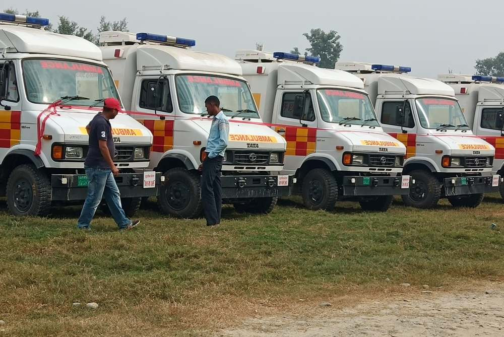 सुदूरपश्चिम सरकारद्वारा १६ अस्पताललाई एम्बुलेन्स वितरण