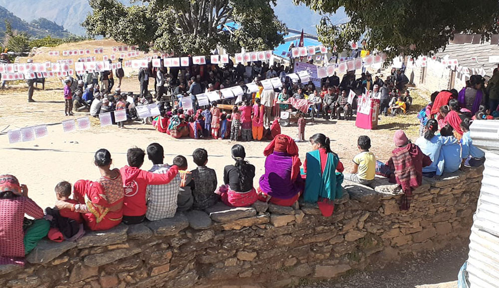 नेकपाले विद्यालयमै चुनावी सभा गरेपछि लगाइयो ताला