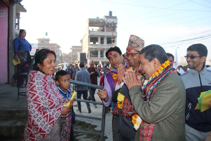 ढकालका लागि भोट माग्न भक्तपुर पुगे नारायणकाजी
