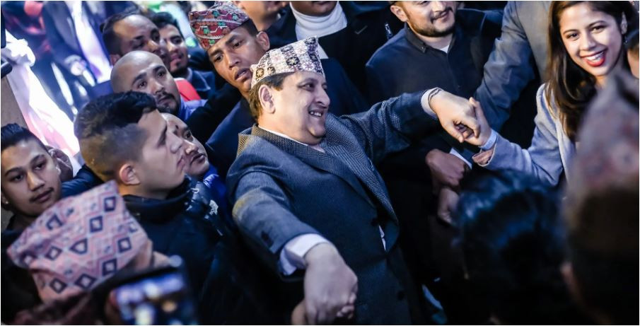 नाइट क्लबमा नाचे पूर्वराजा शाह