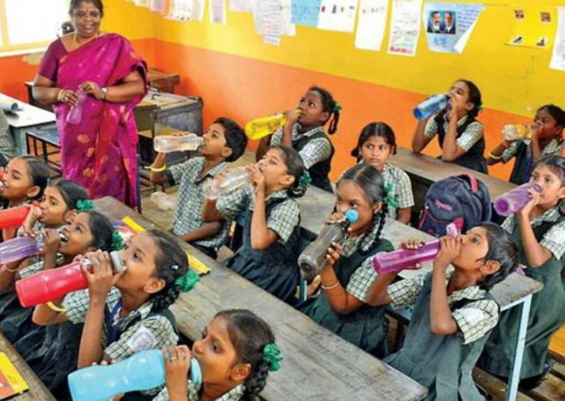 बालबालिकालाई पानी खुवाउन विद्यालयमा ‘वाटर ब्रेक’