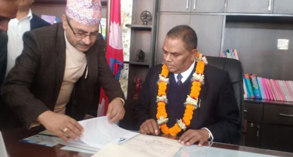उपेन्द्र यादवले गरे पदभार ग्रहण