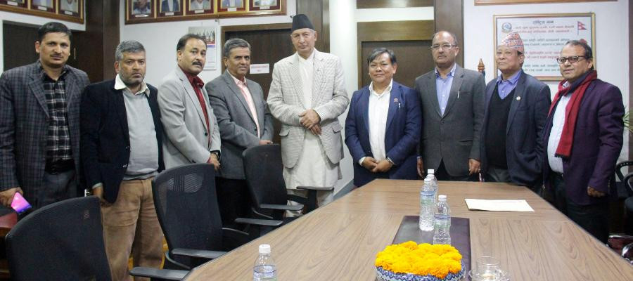 निर्माण व्यवसायीको रकम भुक्तानीका लागि पहल गर्छुः अर्थमन्त्री खतिवडा