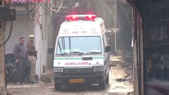 नयाँ दिल्लीमा भीषण आगलागी, ४३ को मृत्यु