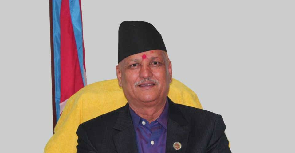 मन्त्री भट्ट भन्छन्- 'आयल निगम निजीकरण हुँदैन'