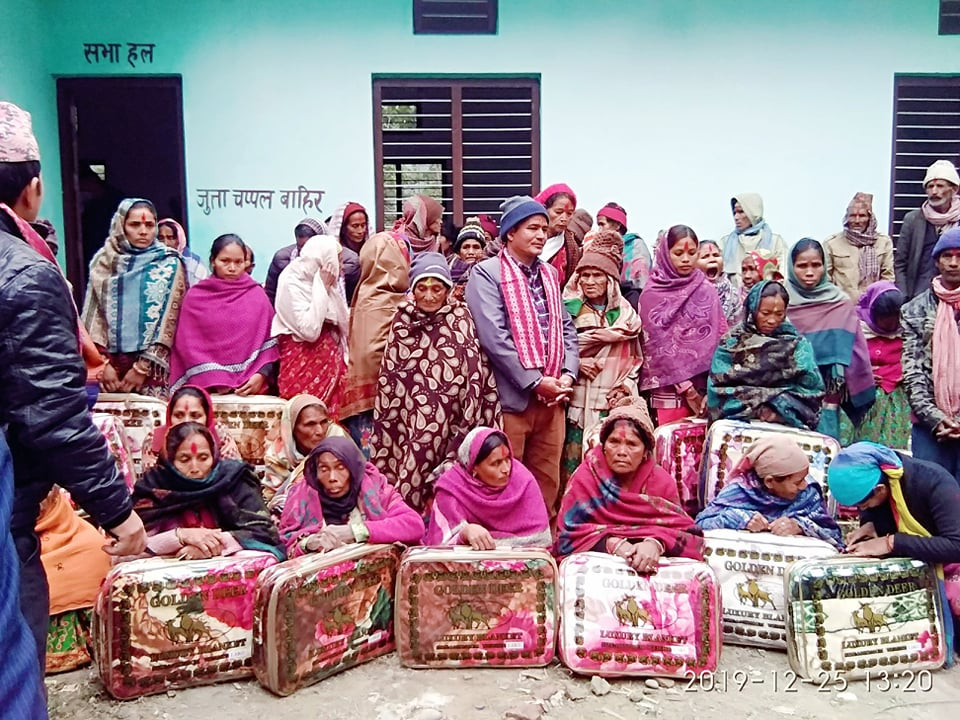 मनकारी वडासदस्य, जसले वर्षभरको सुविधा भत्ताबाट विपन्नलाई कम्बल दिए