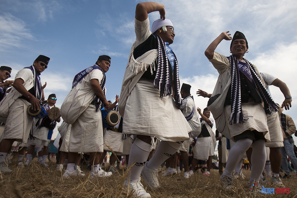 गुरुङ समुदायले मनाए ल्होसार (तस्बिरहरु)