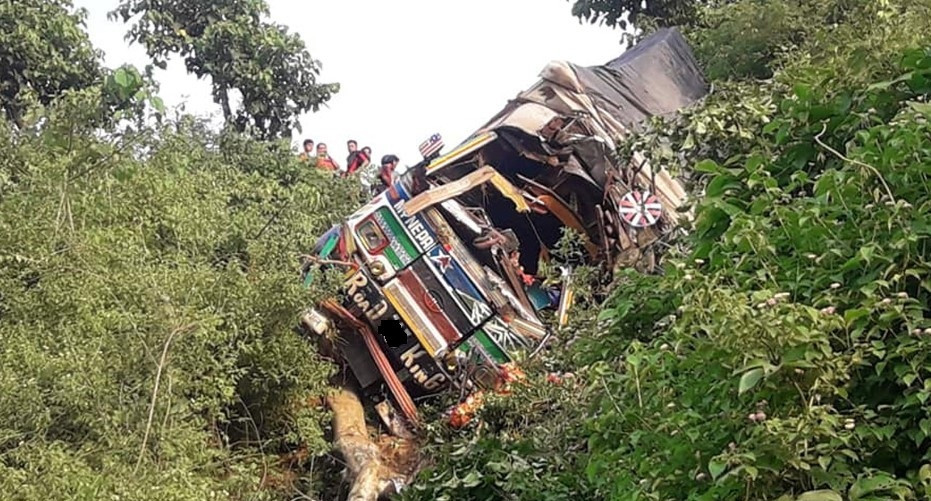 बर्दिया राष्ट्रिय निकुञ्जभित्रै ट्रक दुर्घटना, तीन जनाको मृत्यु