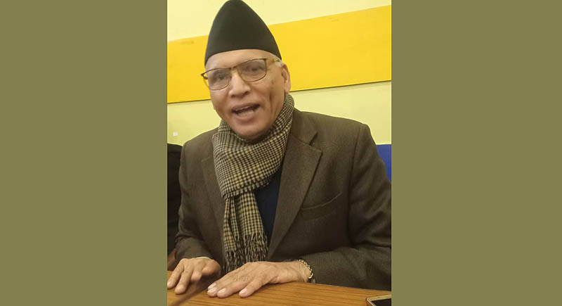 दुर्गा प्रसाईंले २० करोड घुसको झुटा आरोप लगाएः चिकित्सा शिक्षा आयोग उपाध्यक्ष गिरी