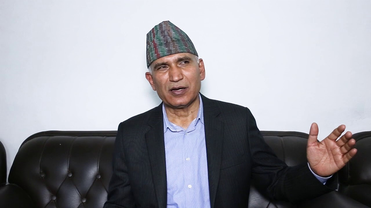 अर्थमन्त्रीको बचाउ गर्दै नेकपा महासचिवले भने– बिरामीलाई सुई लगाउँदा चिच्याउनु स्वाभाविक हो