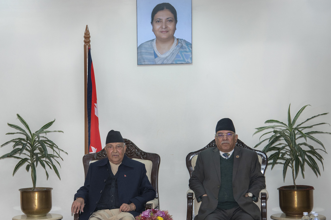 सभामुखको उम्मेदवार छान्न ओली र प्रचण्ड छलफलमा