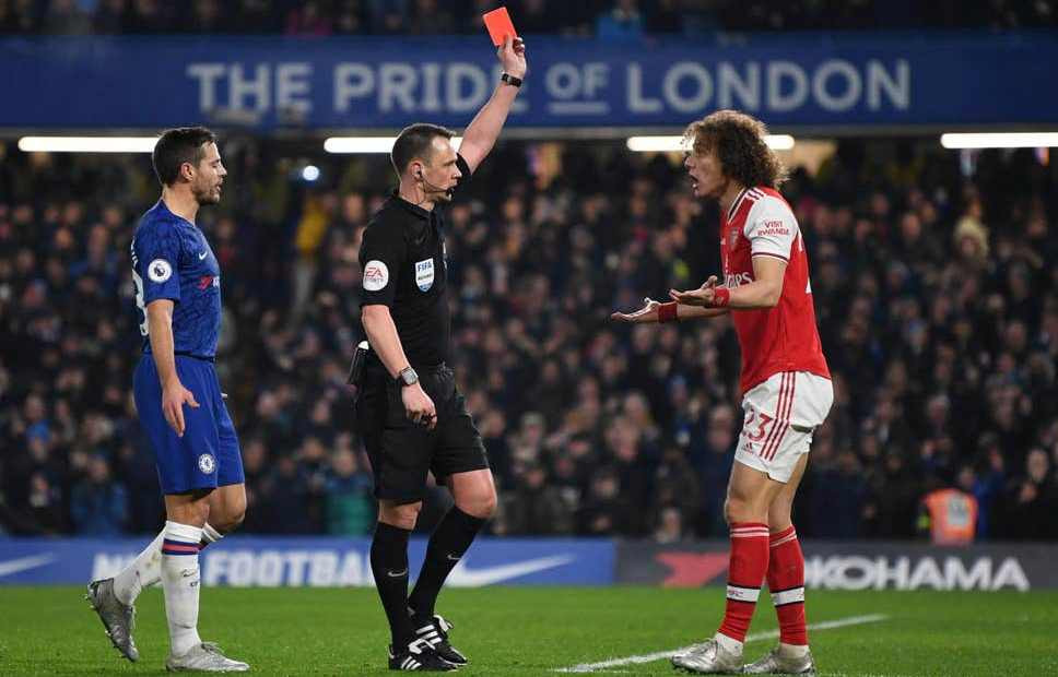 रेड कार्डपछि चेल्सी र आर्सनल बराबरीमा रोकिए