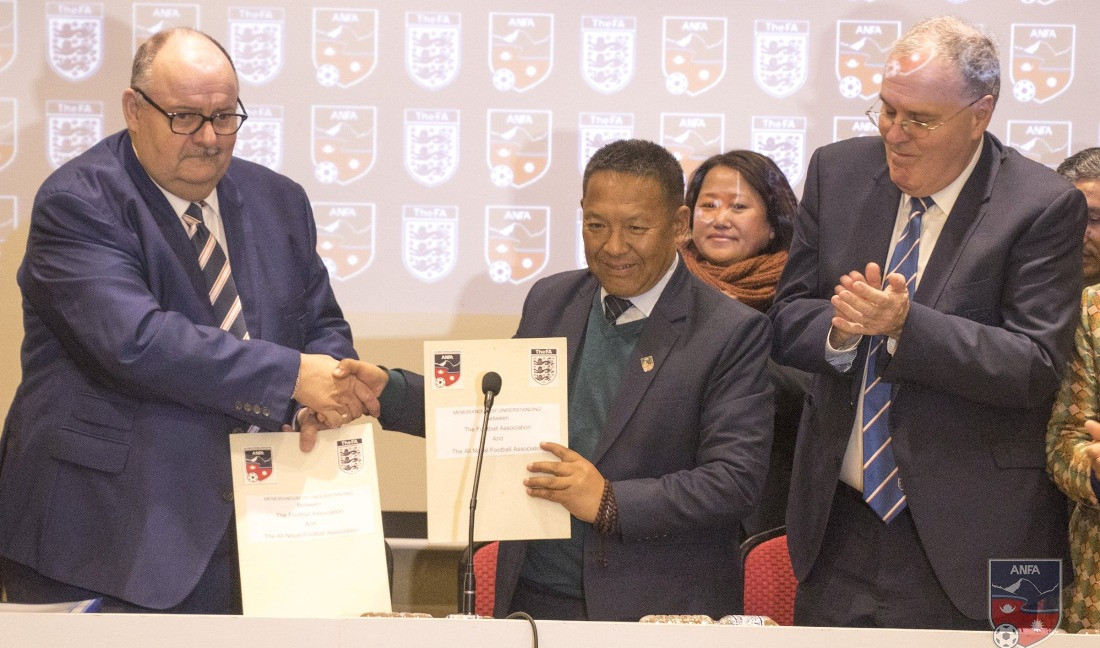 बेलायतसँग २०४ वर्षको दौत्य सम्बन्धः पहिलोपल्ट फुटबल खेल्दै नेपाल