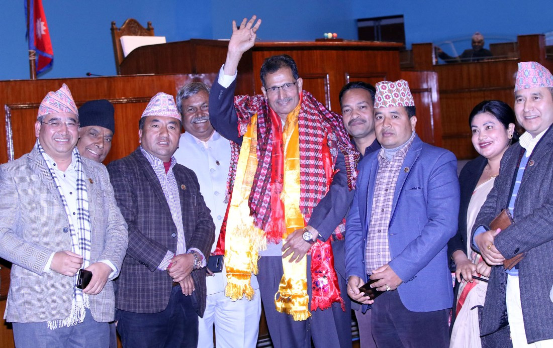 हेडसरबाट हिंसात्मक आन्दोलन हुँदै सभामुखसम्म अग्निप्रसाद सापकाेटा