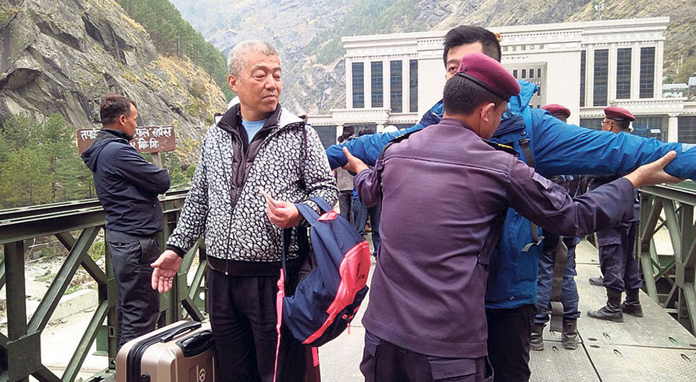 १५ दिनका लागि चिनियाँलाई नेपाल प्रवेशमा रोक