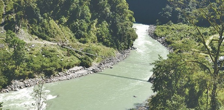 अरुण ३ मा जुट्यो एक खर्ब, दुई नेपालीसहित पाँच भारतीय बैंकको लगानी