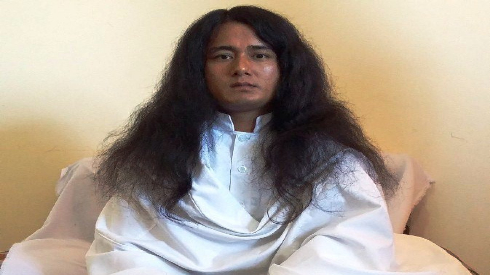 बमजनको आश्रम प्रहरी घेरामा, भेटिएनन् बमजन