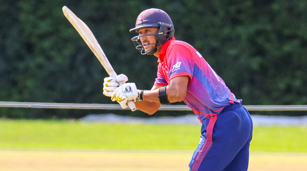 पारसको विकेट गुमाएसँगै नेपाल कठिन अवस्थामा