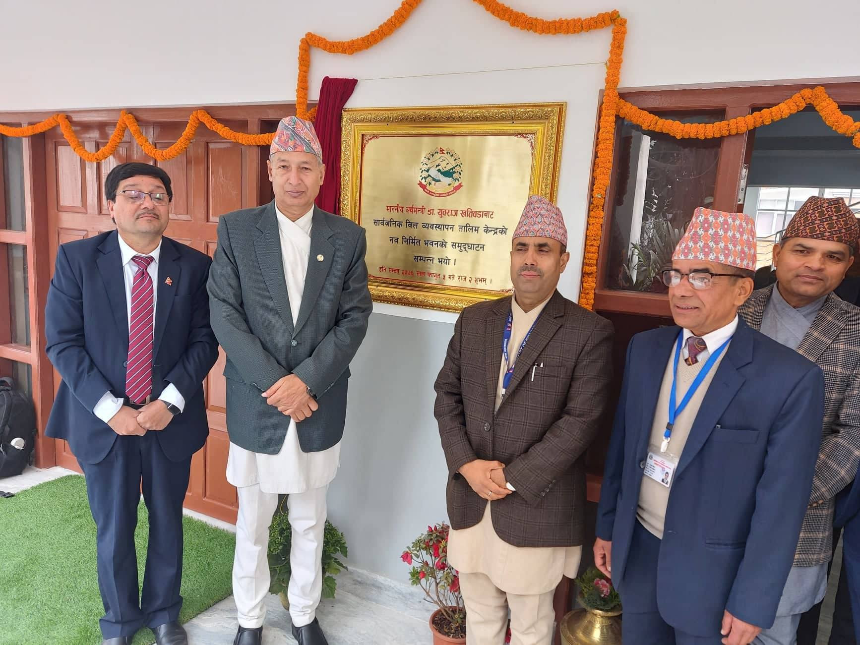 'काम नगर्नेले नै सरकारको विरुद्ध टिभीमा बोलेका छन्, ख्याल गर्नुस्'