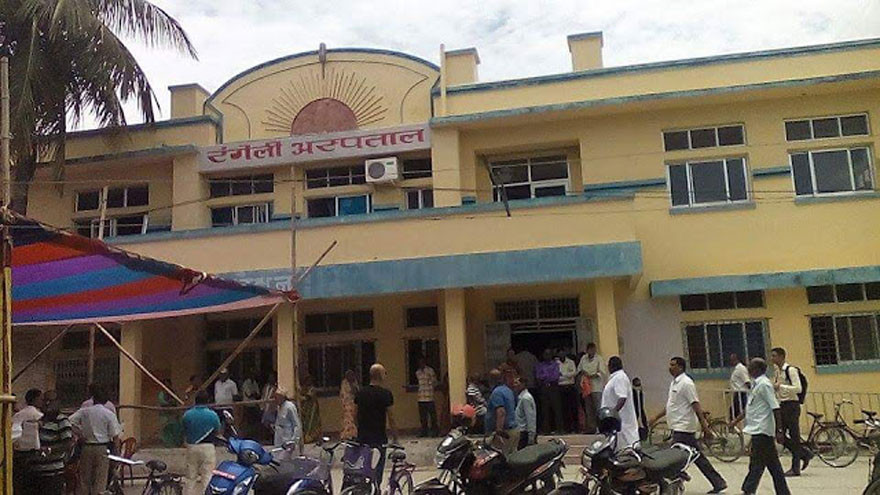 सुत्केरी र नवजात शिशुको मृत्युपछि रंगेली अस्पतालमा तनाव