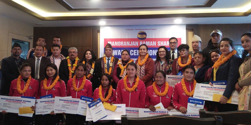 मनोरन्जन रमण शर्मा अवार्डबाट कुल र सरस्वती सम्मानित