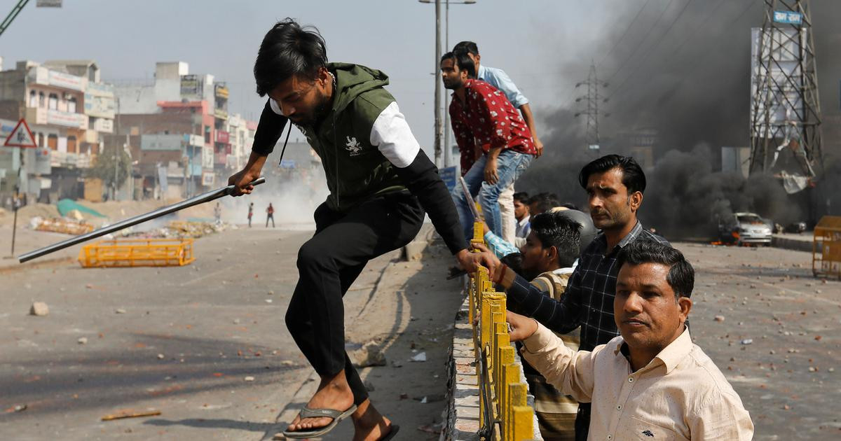 दिल्लीमा भड्कियो दंगा, १० को मृत्यु, सयौं घाइते
