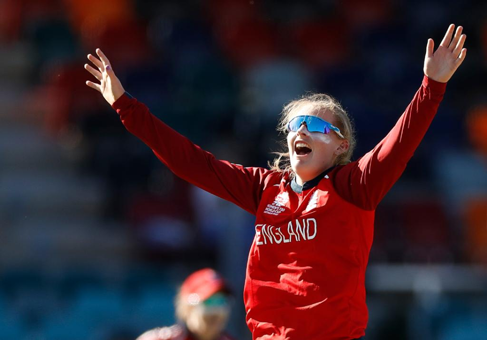 हेथरको शतकमा इंग्ल्यान्डको सानदार जित