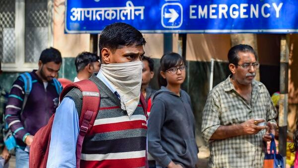भारतमा एकैदिन थपिए १९ काेराेना संक्रमित, नेपालसँगको नाकामा निगरानी