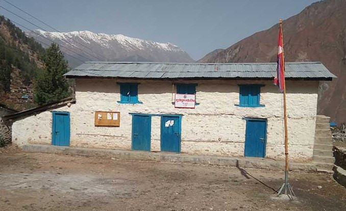 बालविकास केन्द्रमा अंग्रेजी माध्यममा पठनपाठनको तयारी