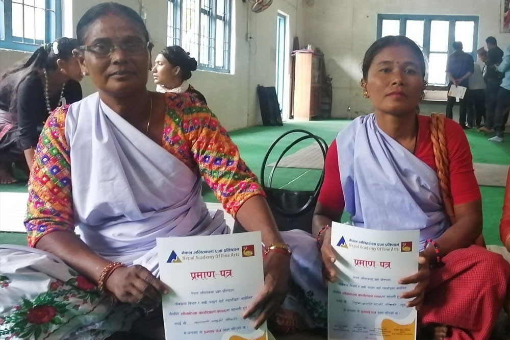 लोककला तालिम लिएपछि उत्साहित महिला