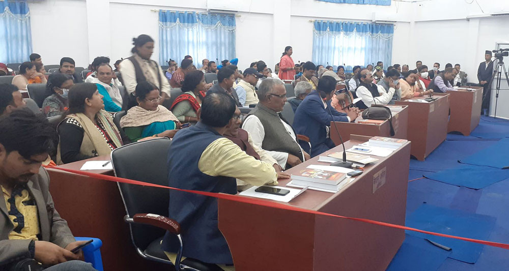 प्रहरीकै संलग्नतामा घरेलु मदिरा उत्पादन भइरहेको सांसदहरुको आरोप