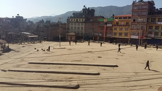 टिपर दुर्घटनापछि पनौतीमा अनिश्चितकालीन कर्फ्यु
