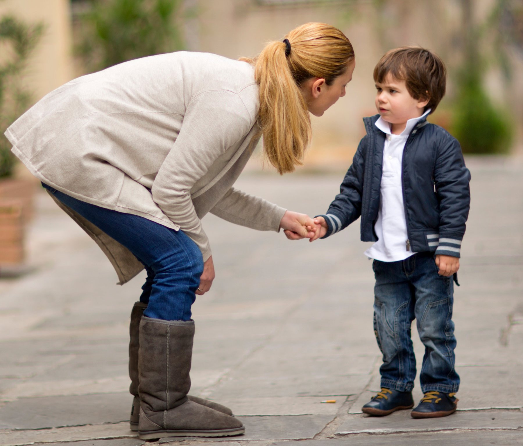 कोरोनाबारे कसरी कुरा गर्ने बालबालिकासँग ?