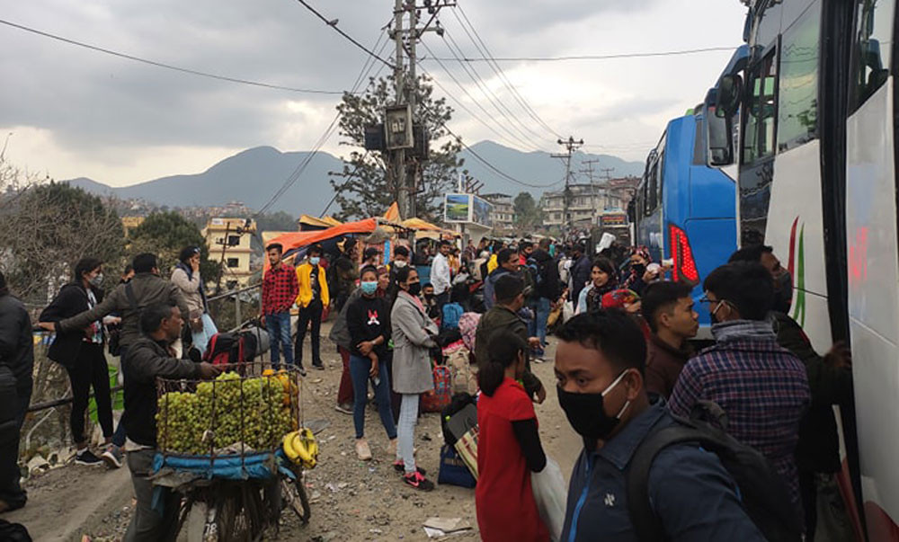 काठमाडौं उपत्यका छाड्नेको घुइँचो, टिकट पाउनै मुस्किल