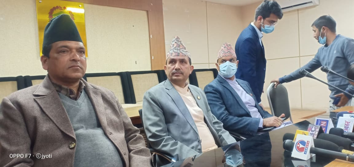फ्रान्सबाट कतार हुँदै आएकी नेपाली युवतीमा कोरोना संक्रमण, टेकु अस्पतालमा उपचार हुँदै