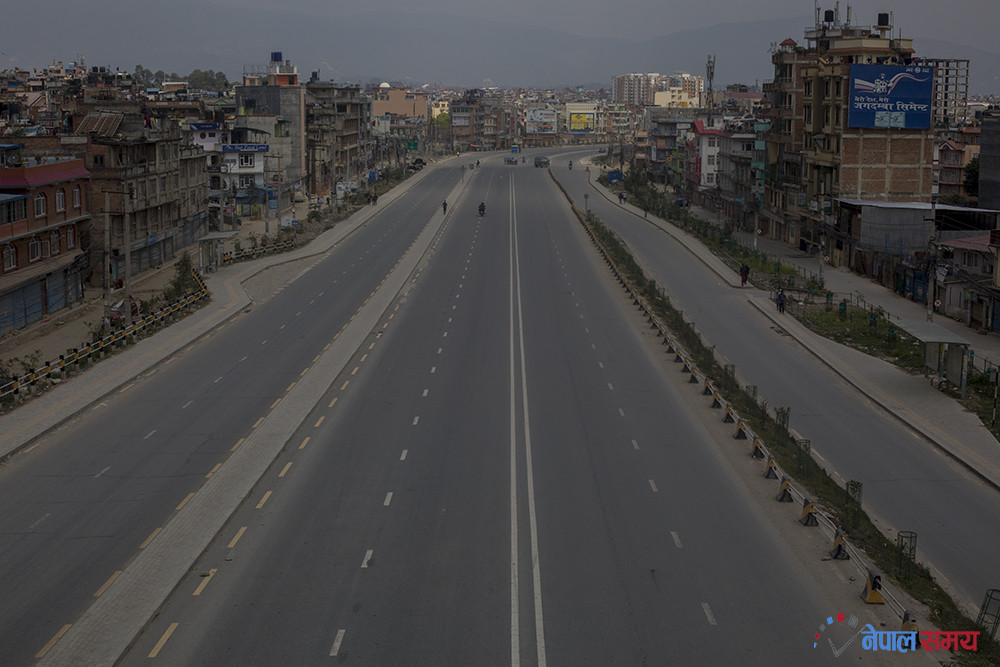 ‘लकडाउन’को दोस्रो दिन यस्तो देखियो काठमाडौं उपत्यका (फोटो फिचर)