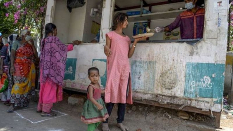 गरिब, श्रमिक भारतीयका लागि २२ अर्ब डलरको राहत प्याकेज घोषणा