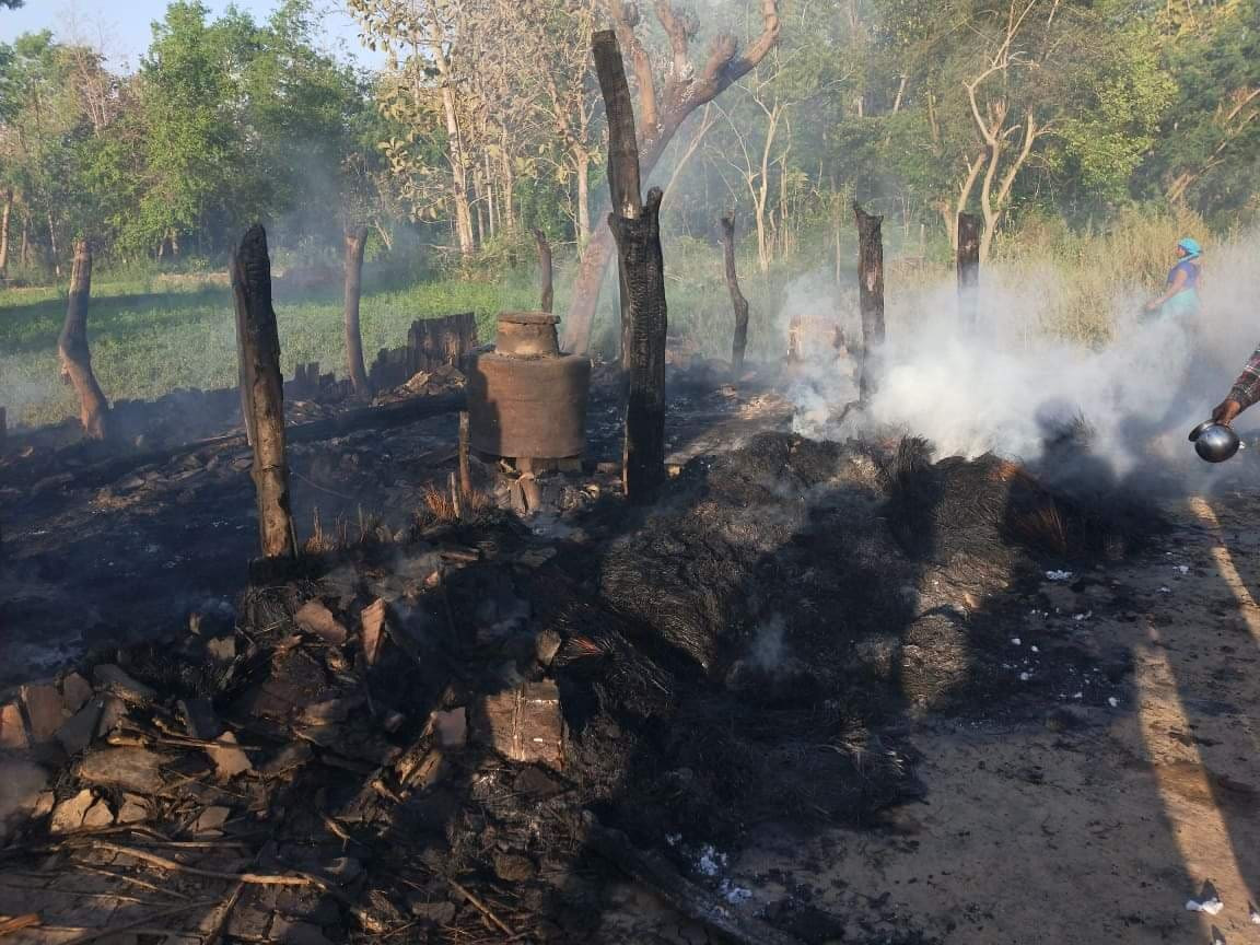 आगलागीबाट कपिलवस्तुको गाउँ नै सखाप
