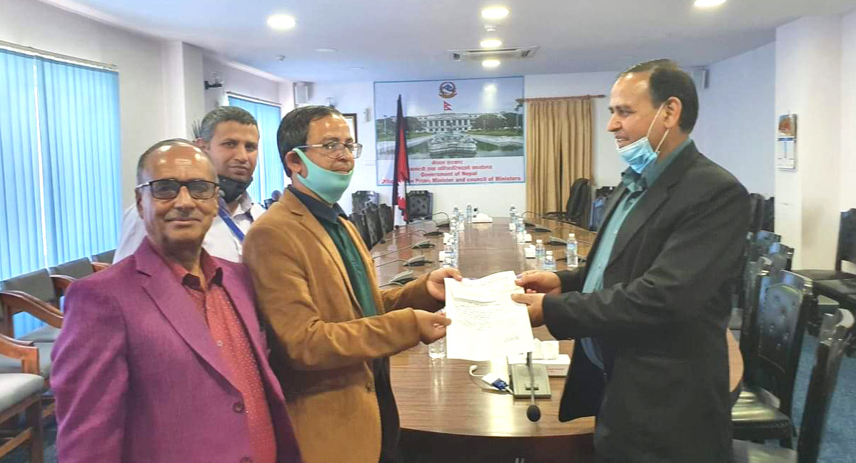 कोरोना रोकथाम कोषमा नेशनल लाईफ इन्स्योरेन्सको ५१ लाख