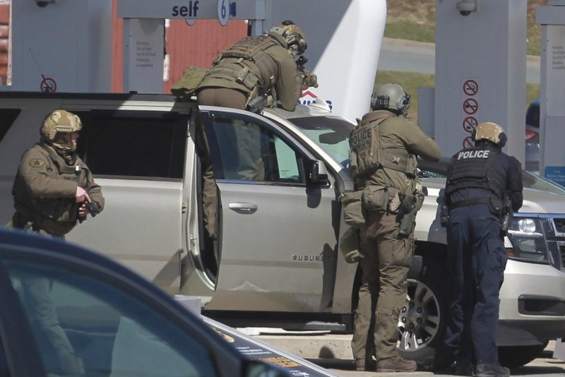 क्यानडामा अन्धाधुन्ध गोली हानेर १३ जनाको हत्या