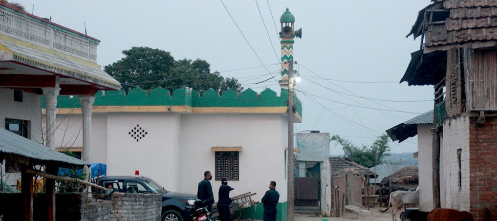 बल्ल बन्द भयो सुर्खेतका मस्जिदमा धार्मिक गतिविधि