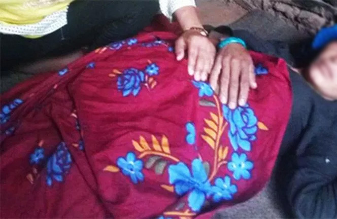 सुत्केरी श्रीमतीलाई भात खुवाउन नपाएपछि श्रीमान वडा कार्यालयमा बसे धर्ना