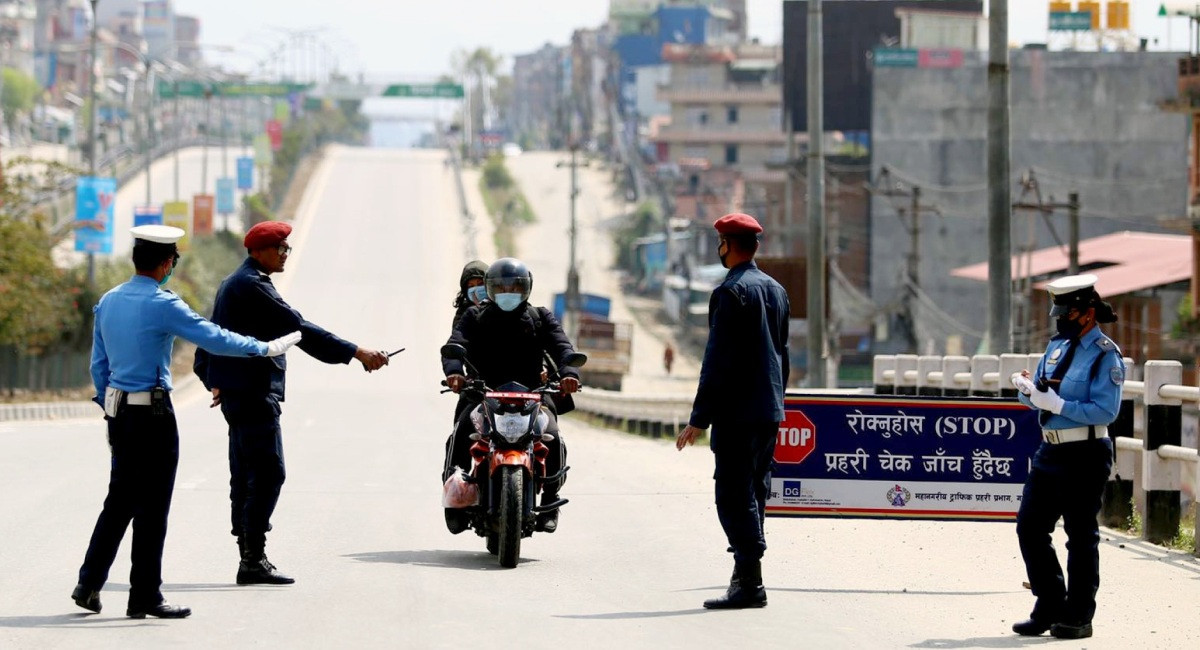 लकडाउन कार्यान्वयनमा प्रहरी आक्रामक, ड्रोनबाट निगरानी