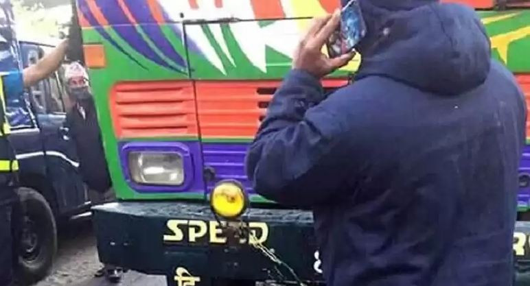 ट्रकको ठक्करबाट ड्यूटीमा रहेका प्रहरी हवल्दारको मृत्यु