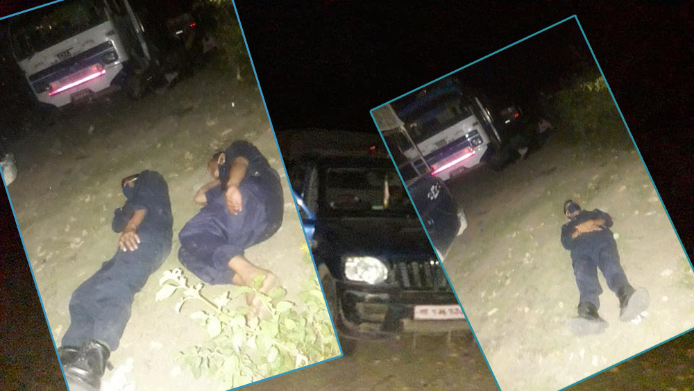 सडकमै सुतेर यात्रुको सुरक्षा गर्दै प्रहरी