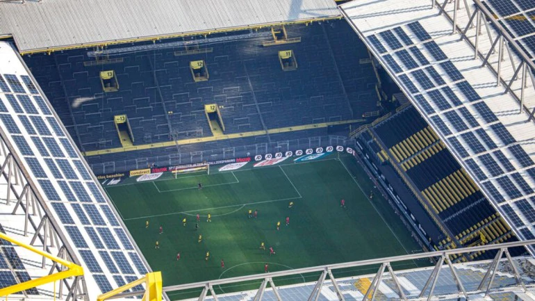 हंगेरीमा दर्शकले रंगशालामै खेल हेर्न पाउने